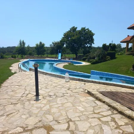 Oasis Kamchia 아파트